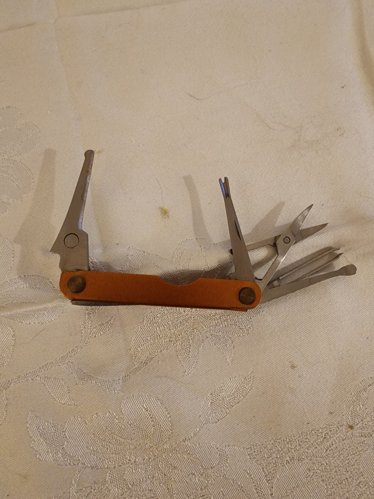 906.  Mini, Unbranded Pocket Multi Tool