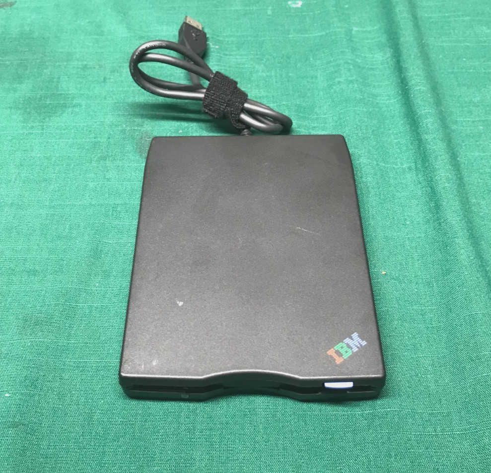 IBM USB Portable Diskette Drive Floppy Disk 3.5” MPF82E