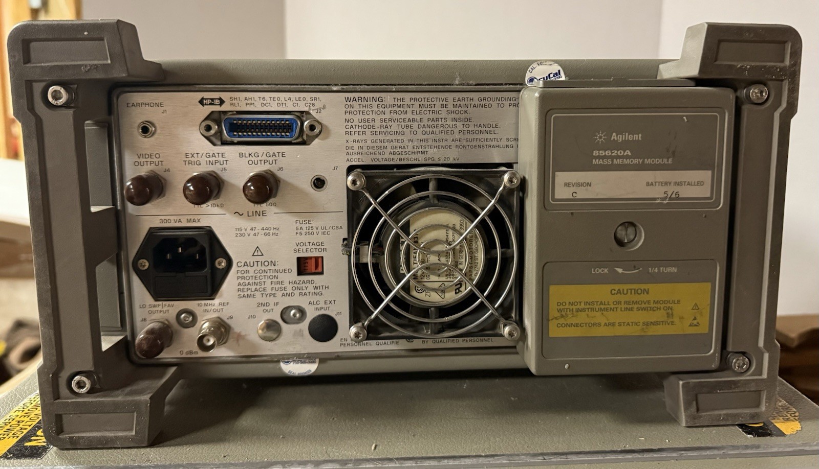 HP / Agilent 8560E 2.9GHz RF Spectrum Analyzer LCD Display READ