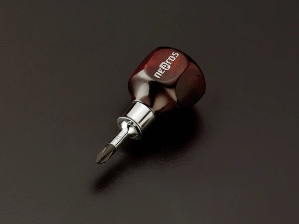 Nepros ND3PS-2, JIS Cross # 2, Stubby Screwdriver, Wooden Handle
