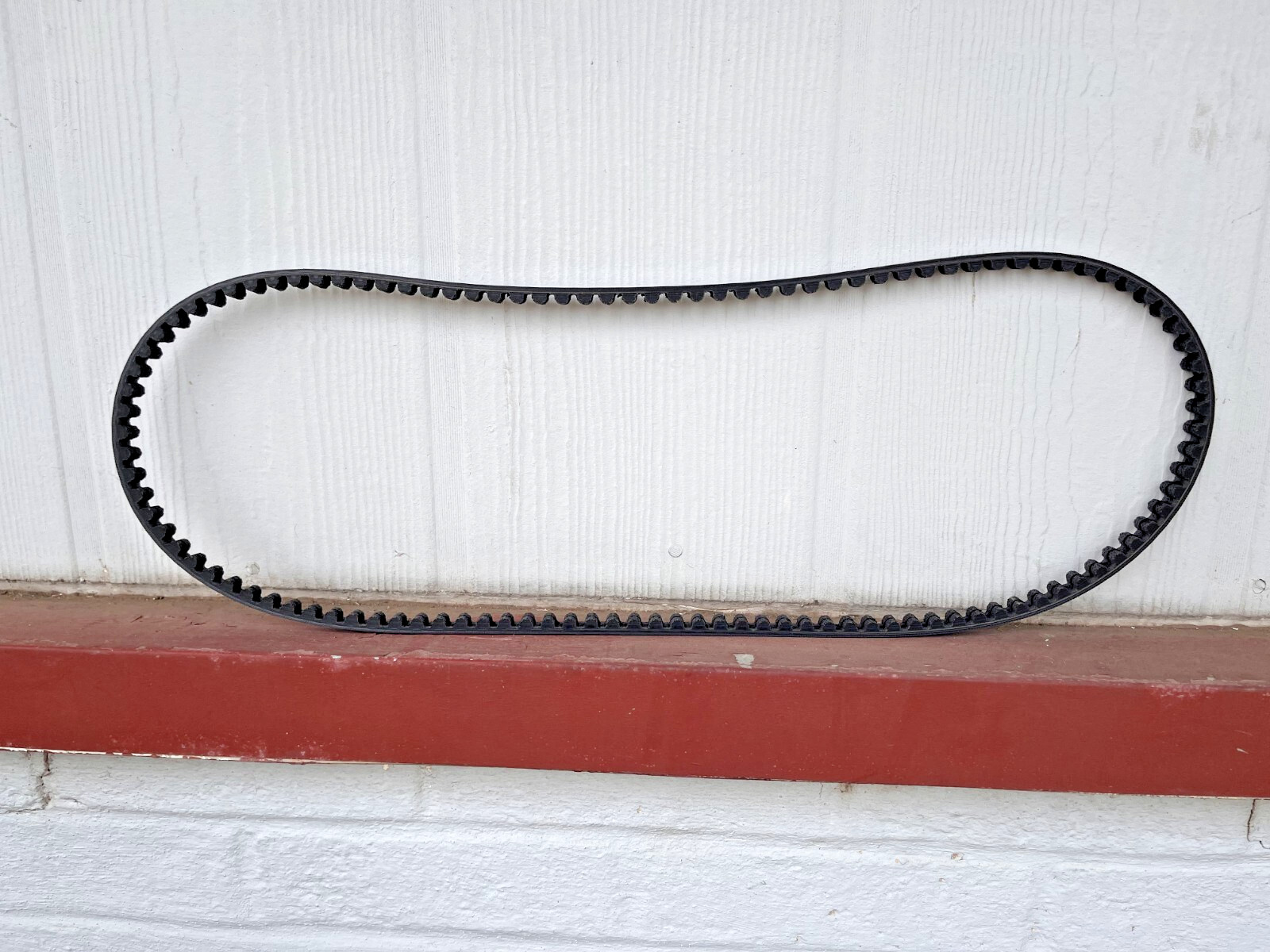 Gates Carbon Drive CDN Urban CenterTrack Belt - 115T, Black