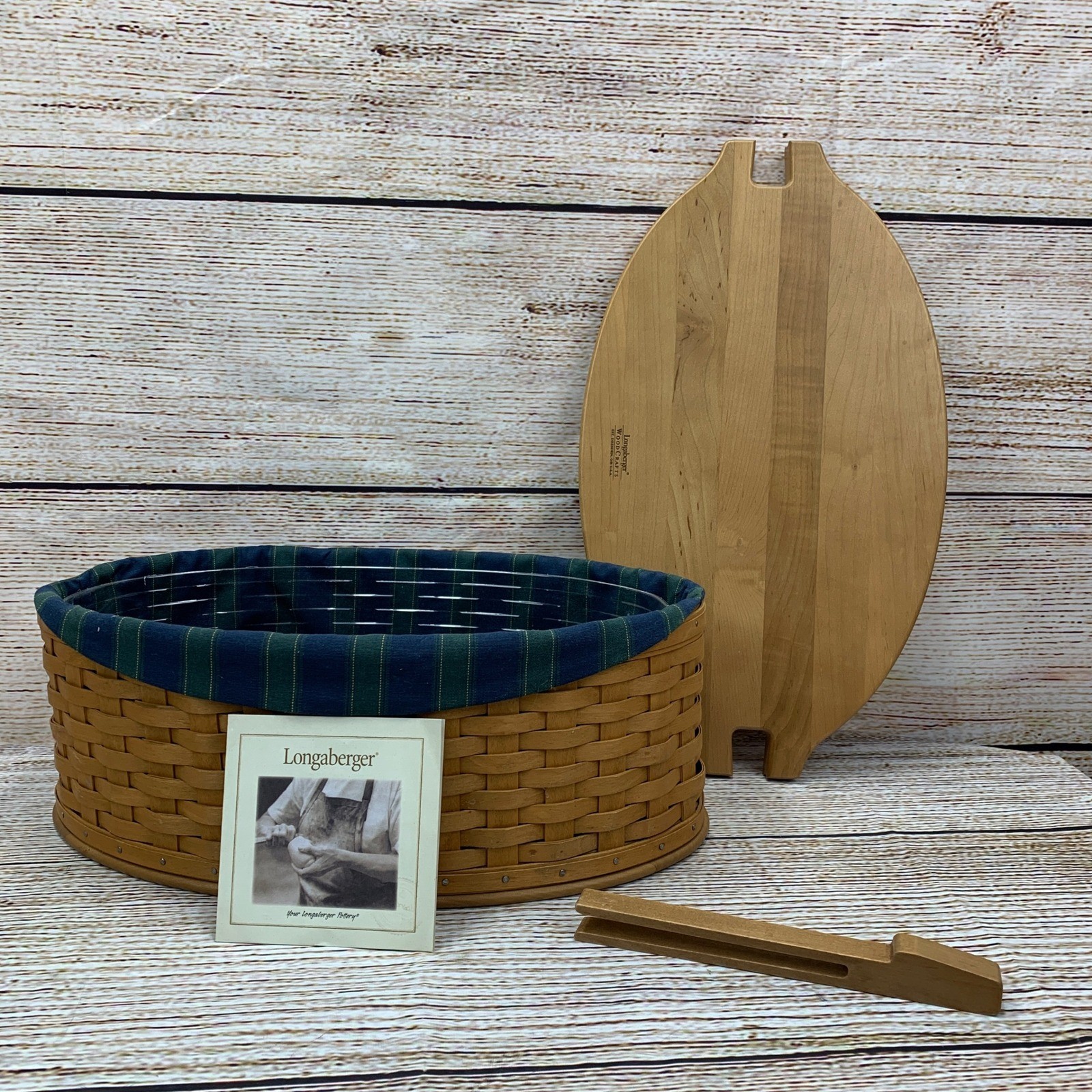 Longaberger Family Legacy Basket 2004 Collectors Club Liner Protector Lid Pin