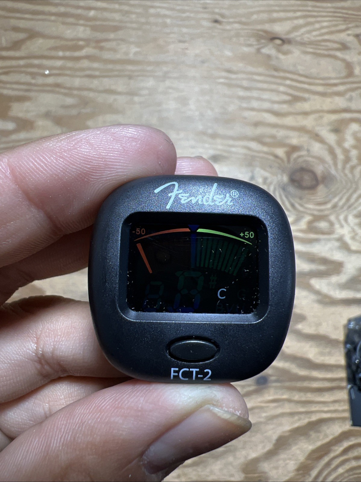 Fender FCT-2 Clip-on Guitar Tuner LCD Display Vibration Sensor Dual-hinge
