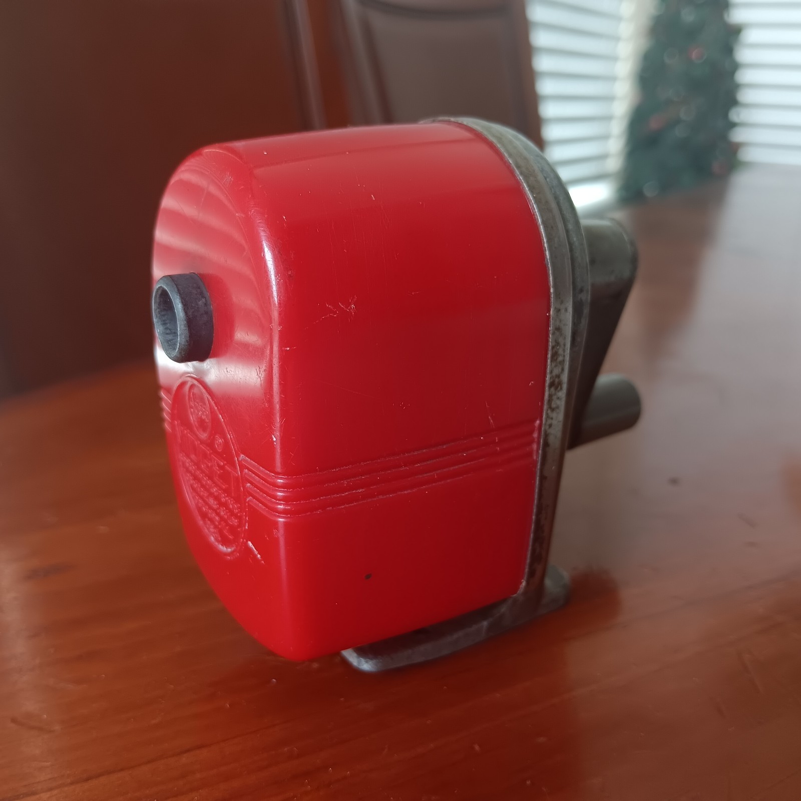 Vintage APSCO Red Midget Pencil Sharpener Desk/ Wall Mount  Rockford, IL & L.A.