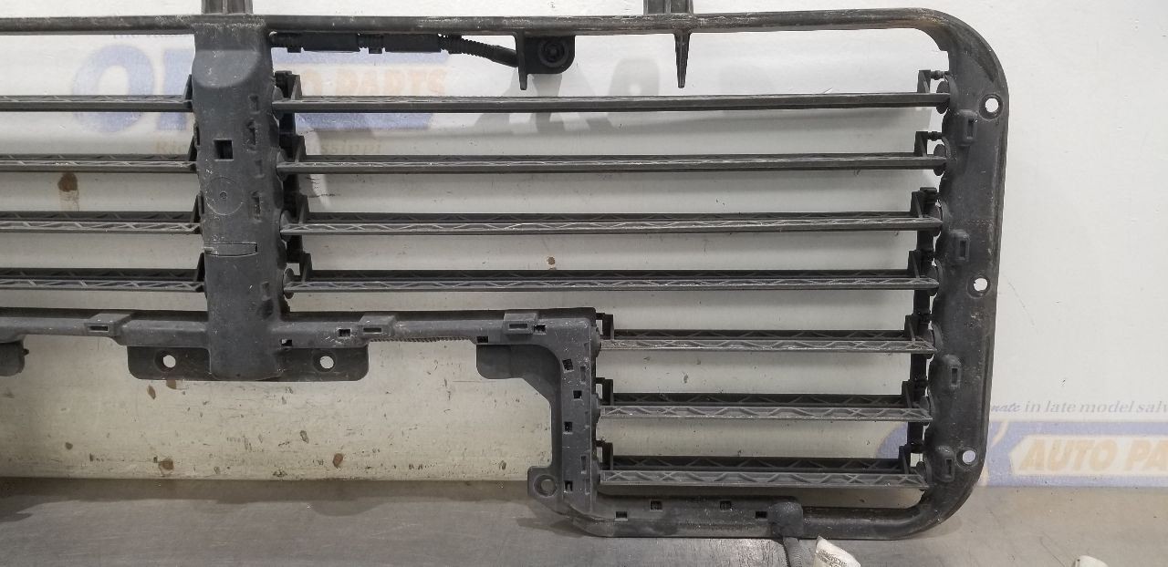 18 GMC SIERRA DENALI 1500 6.2L FRONT AIR SHUTTER