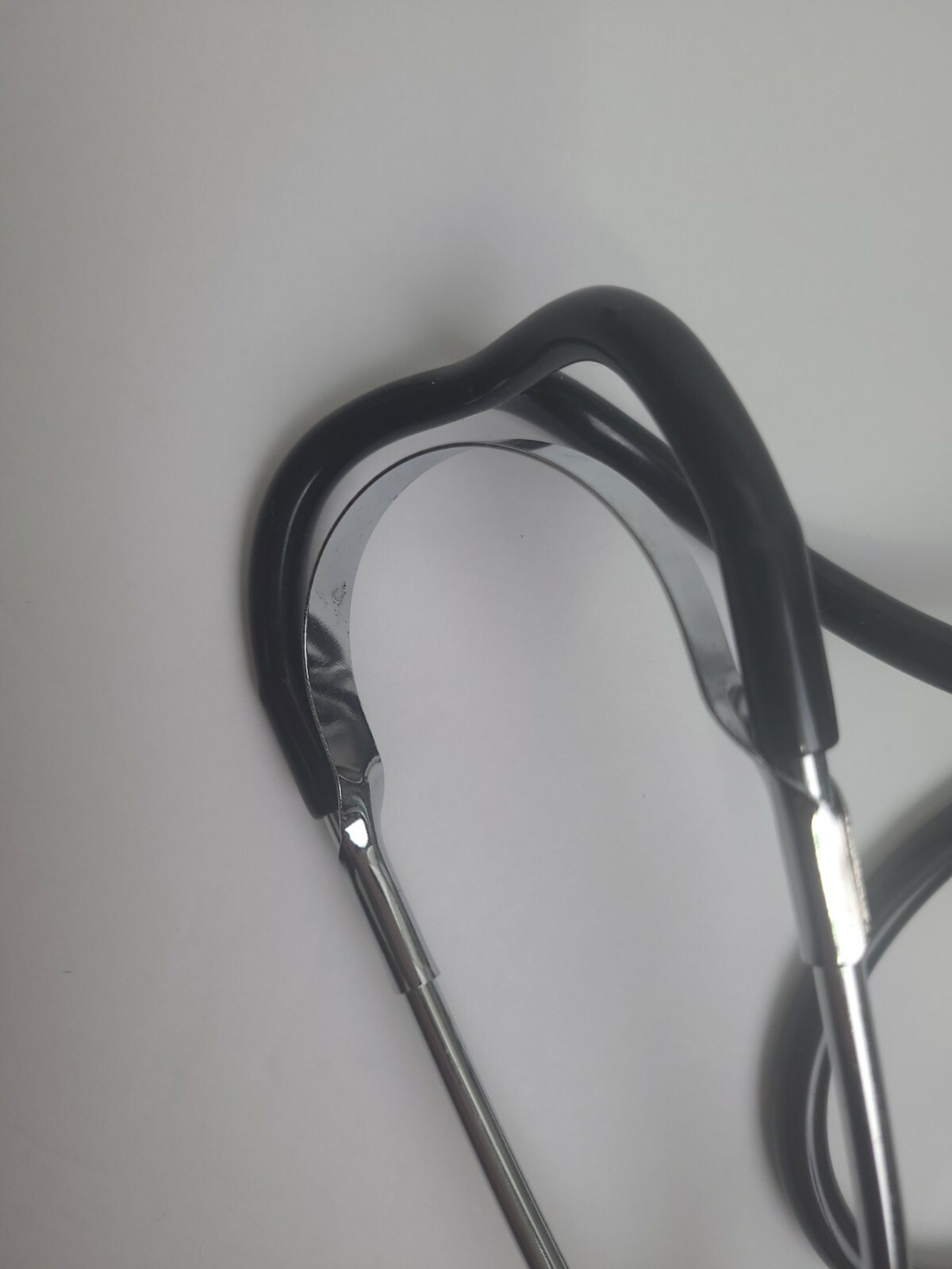 DELUXE STETHOSCOPE (FOR EDUCATIONAL (USE ONLY) Black EUC