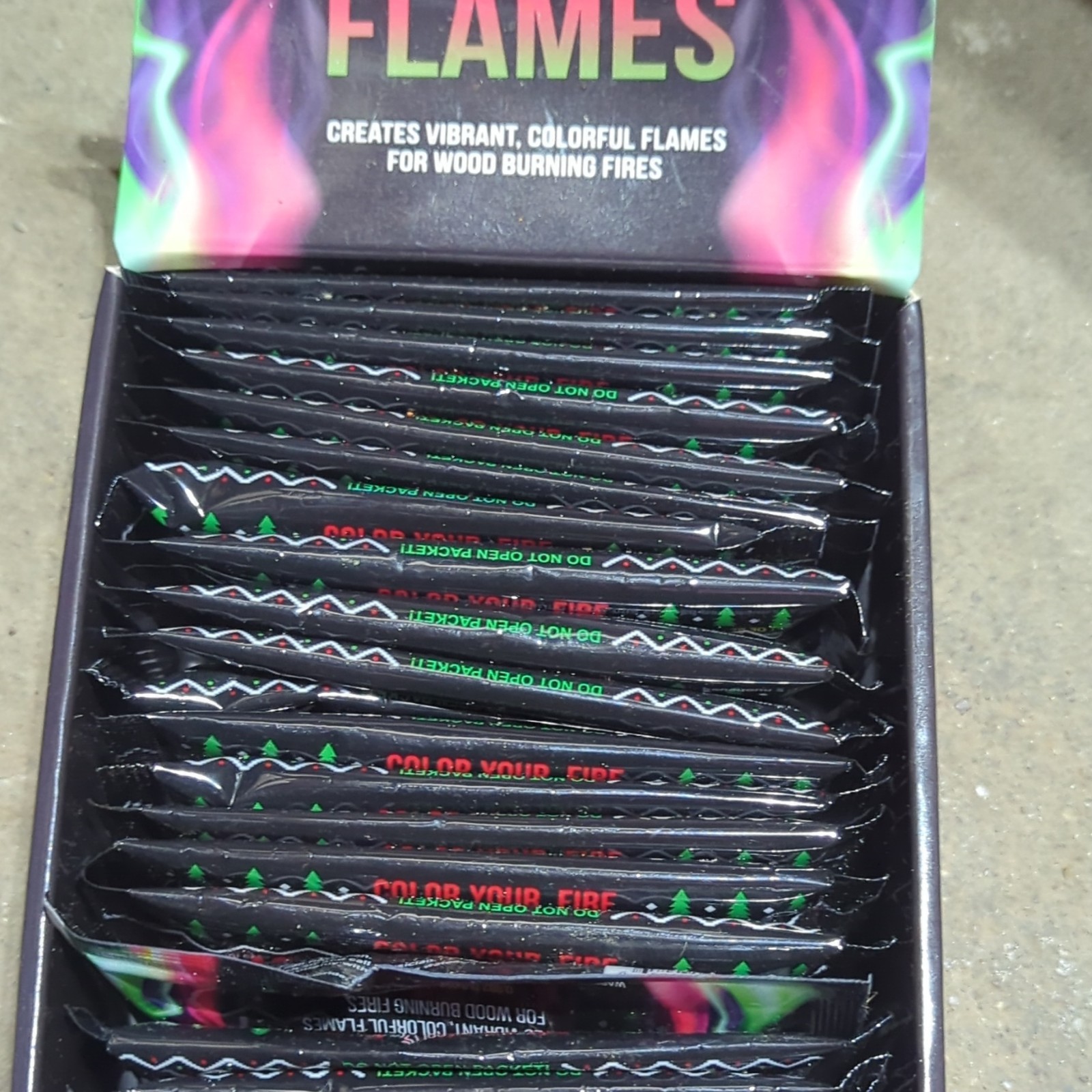 Chromo Flame Jumbo Fire Color Changing Packets 40 Pack Camping