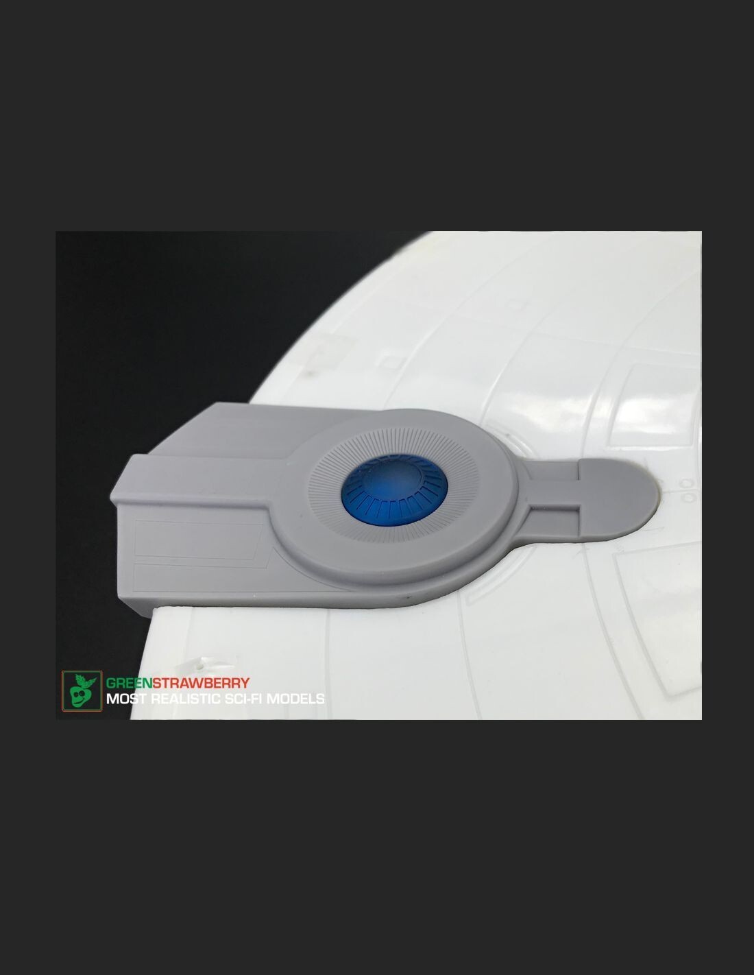 Green Strawberry 1/350 Star Trek Constitution Class (Refit) - Impulse engine