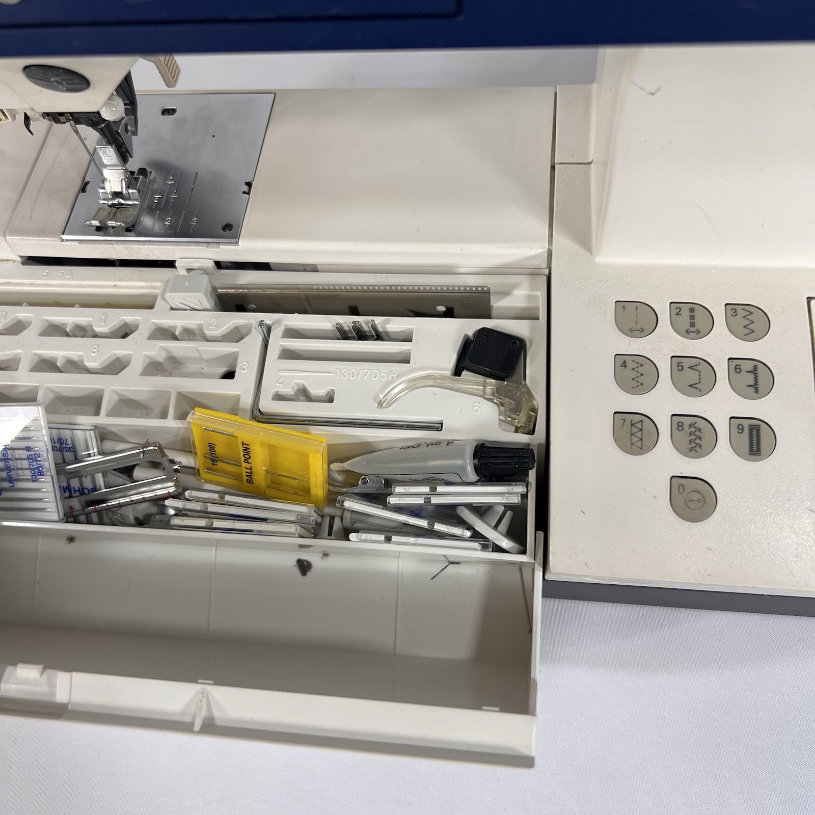 PFAFF Tiptronic 2020 Sewing Machine Tested Working