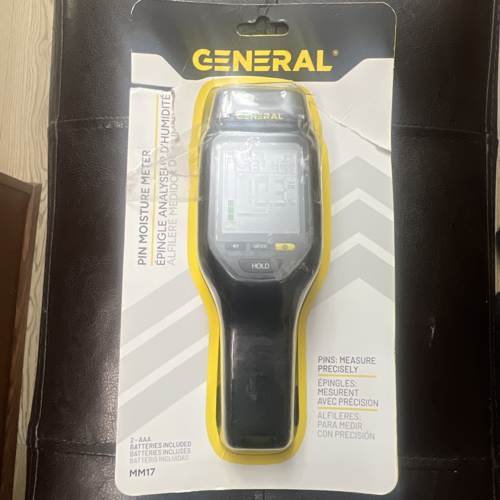 General Tools Pin Moisture Meter with Backlit Display - Wood, Drywall + (MM17)