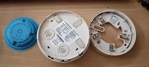 NOTIFIER FSP-851 SMOKE DETECTOR FSP851 SAME DAY SHIPPING