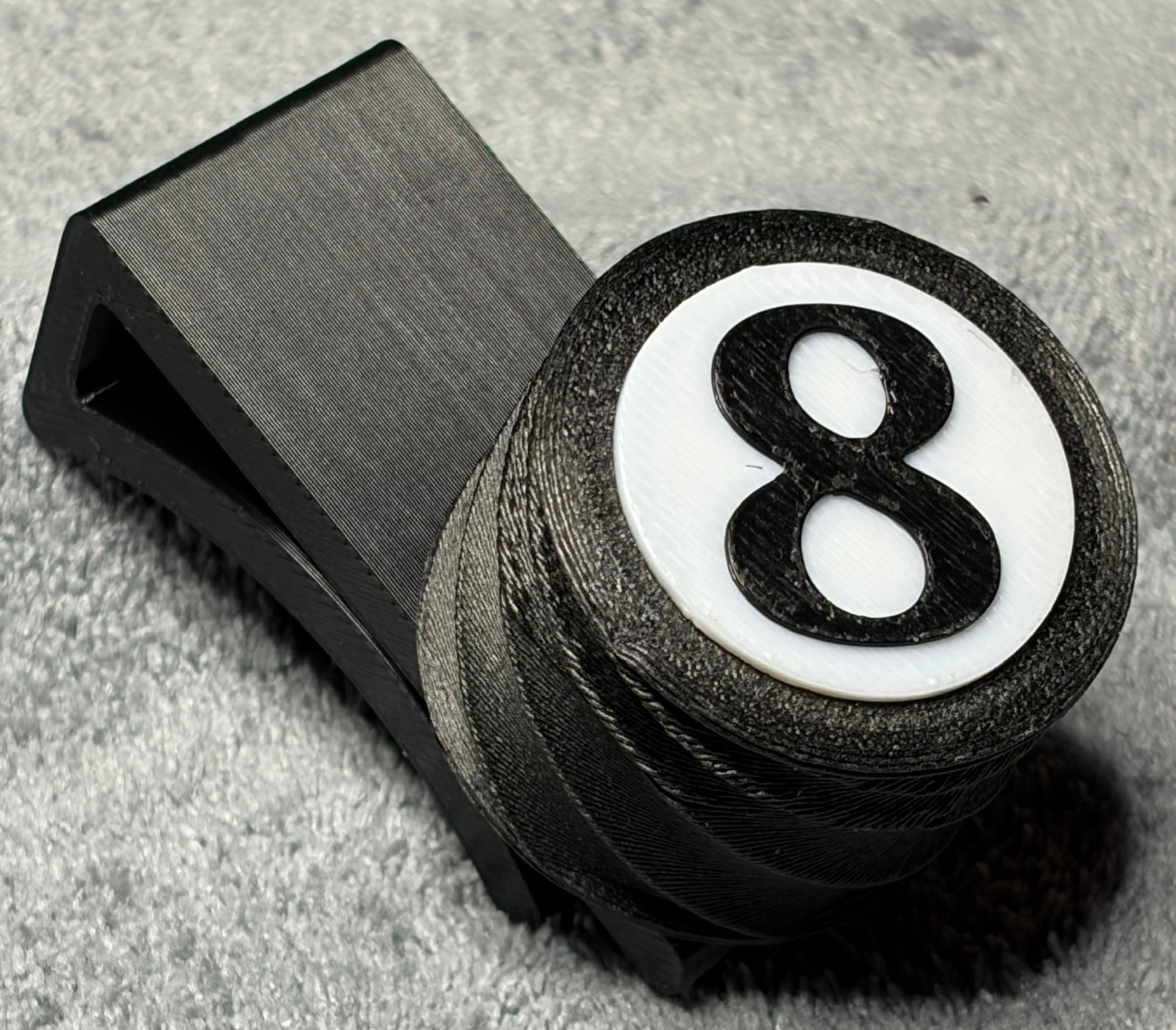 Round Black Magnetic Taom Cue Chalk Holder w/8 and Black Belt Clip