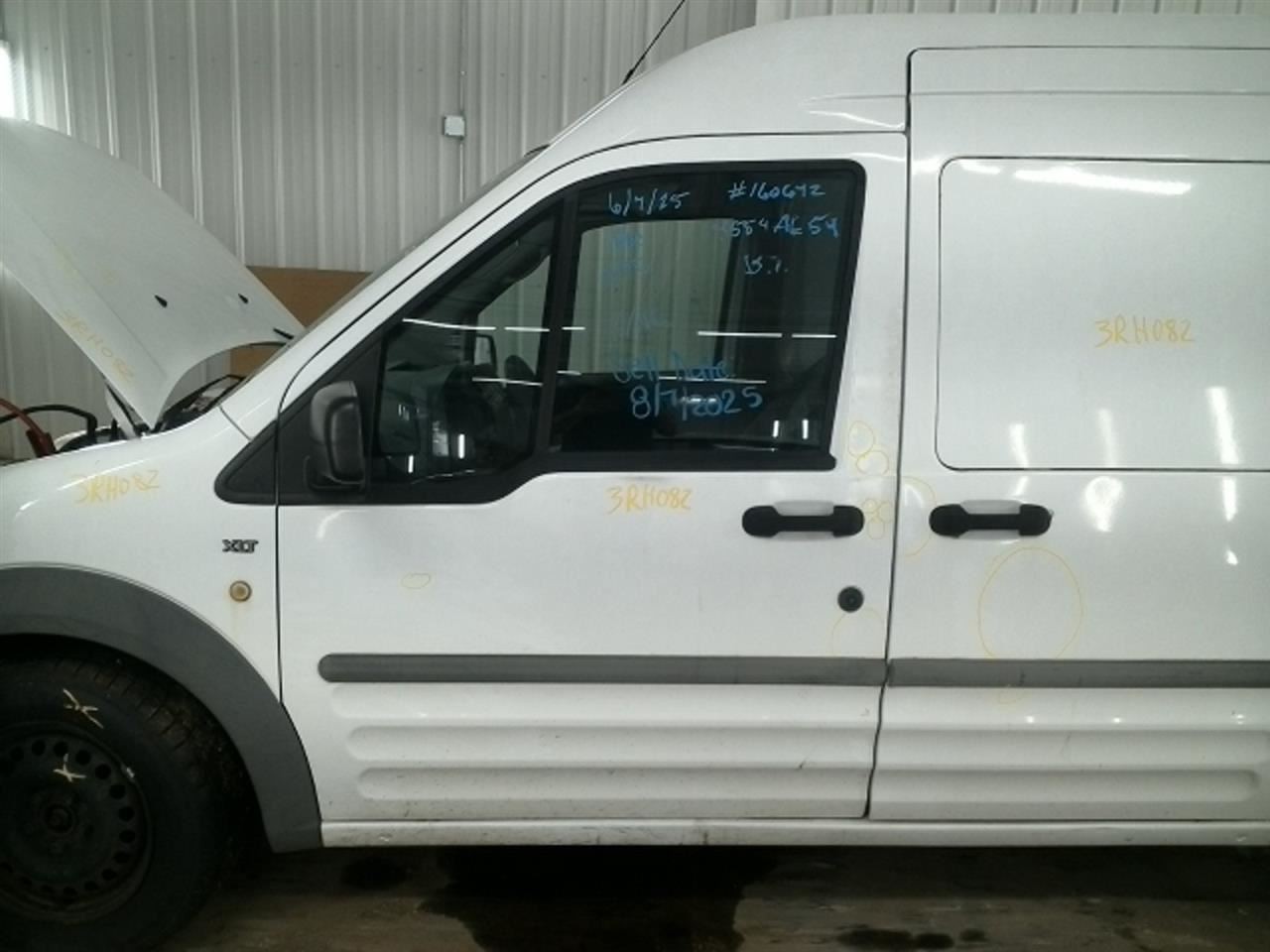 TRANSCNCT 2012 Fuse Box Cabin 104910174