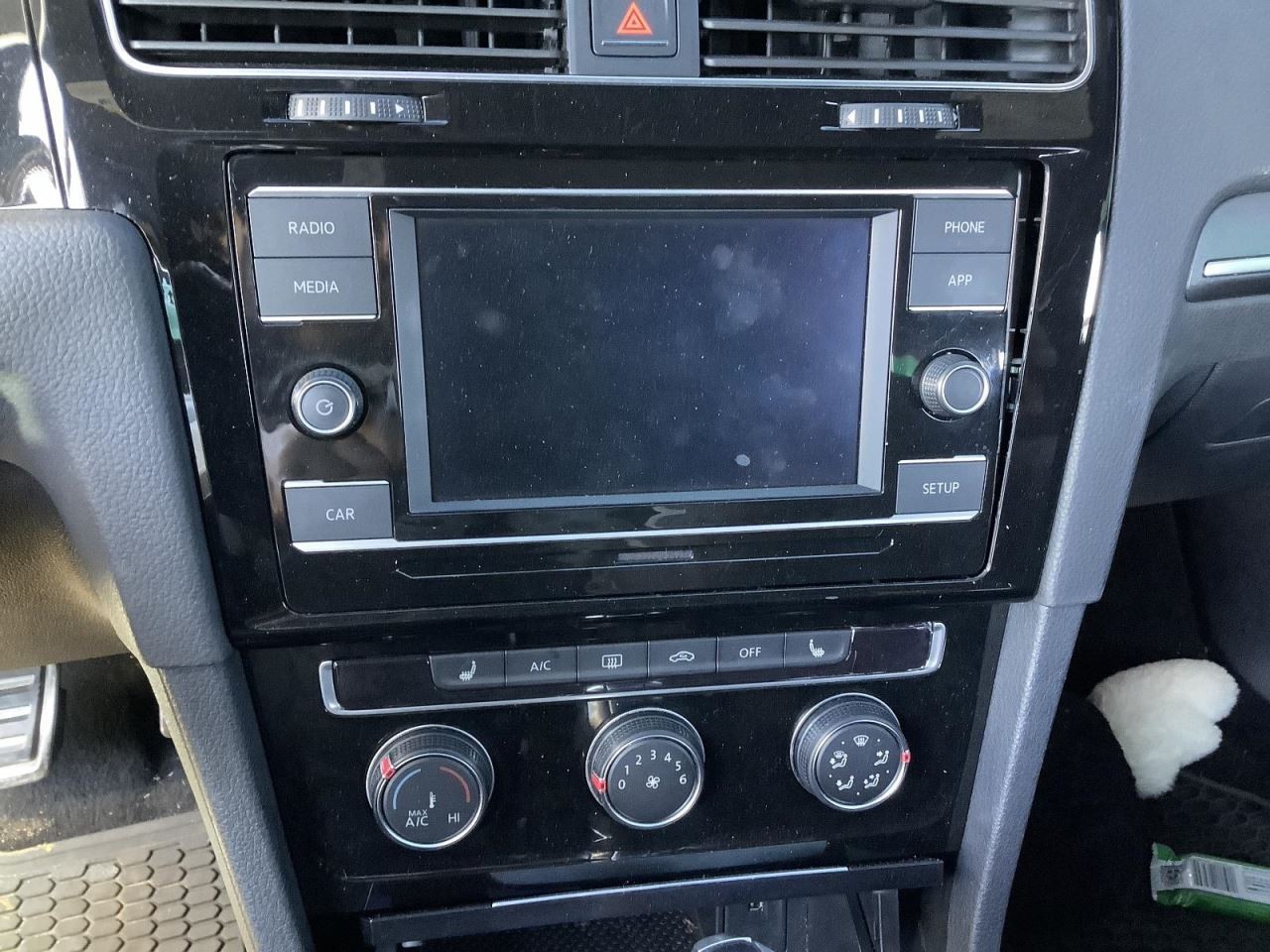 GTI 2018 Glove Box 4912402