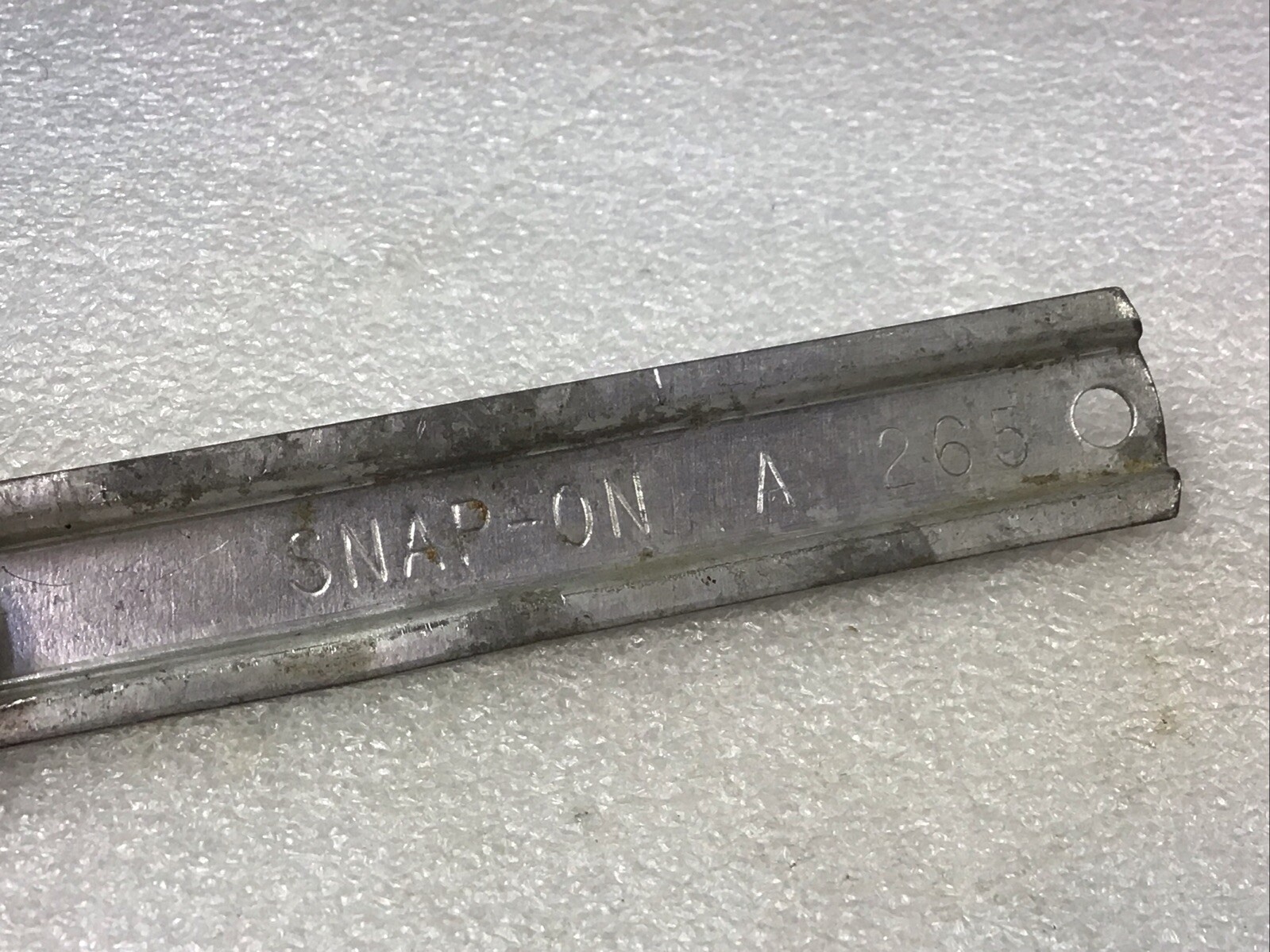Snap On Tools#A265 - 7-1/2” Long, Socket Rail, With -(8) - 3/8” Clips, Nice-USA-
