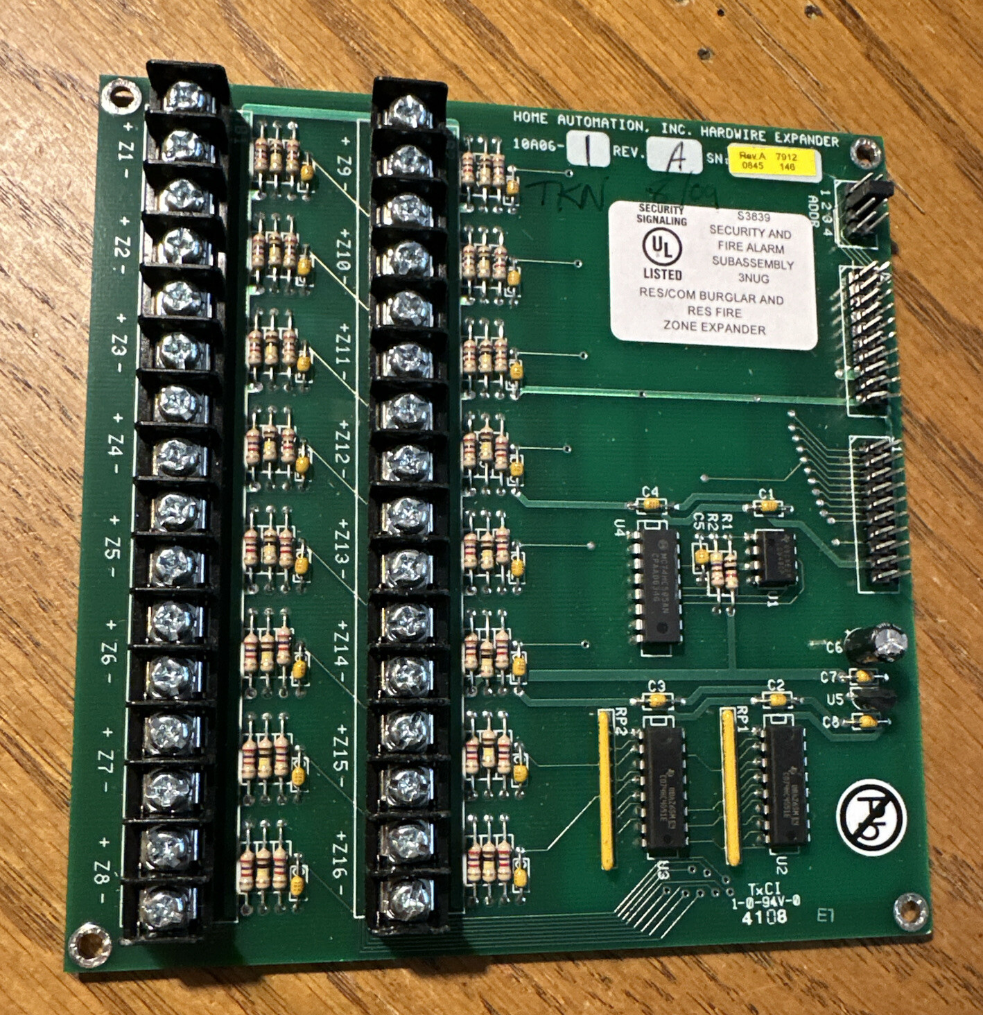 Used 10A06-1 HAI Leviton Security  16 Zone Hardwire Expander Board only.