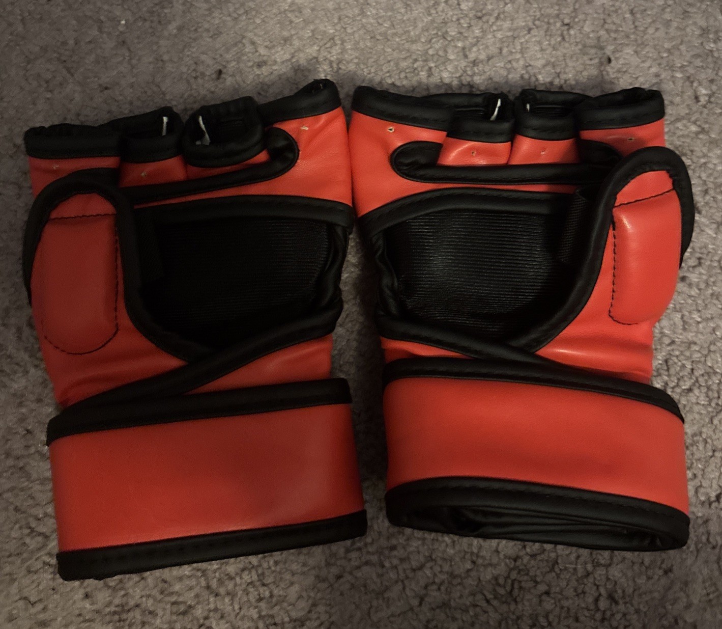 MMA Brace Master Small Gloves Red