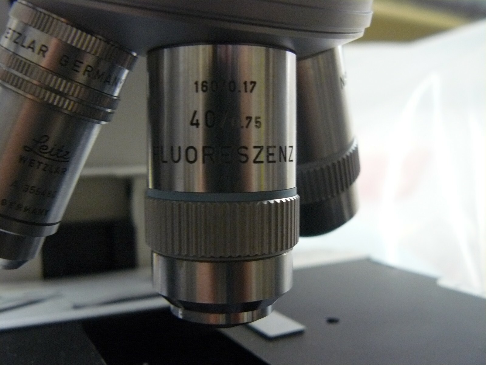LEITZ WETZLAR ORTHOPLAN MICROSCOPE WITH OBJECTIVES FLUORESZENZ PHACO FLUOTAR