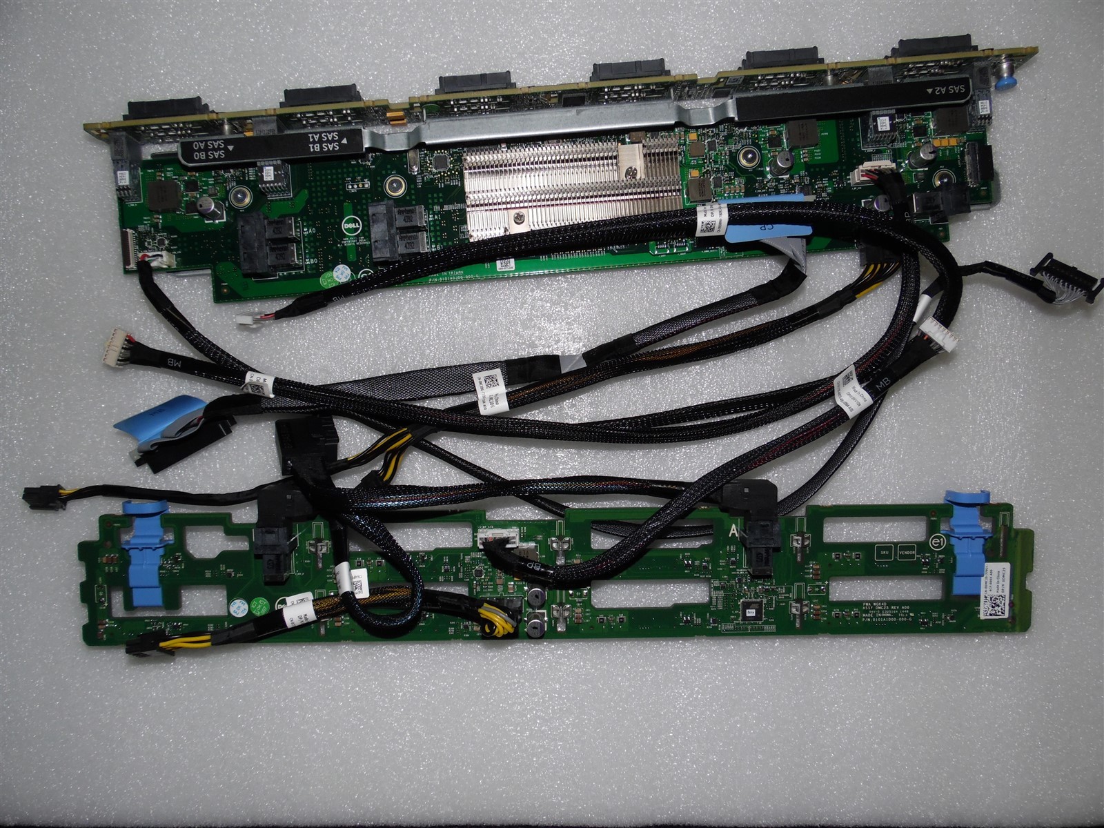 HDD 18/8 1.8"/3.5" LFF BAY BACKPLANE DELL POWEREDGE R730XD SERVER 7JN61 KIT