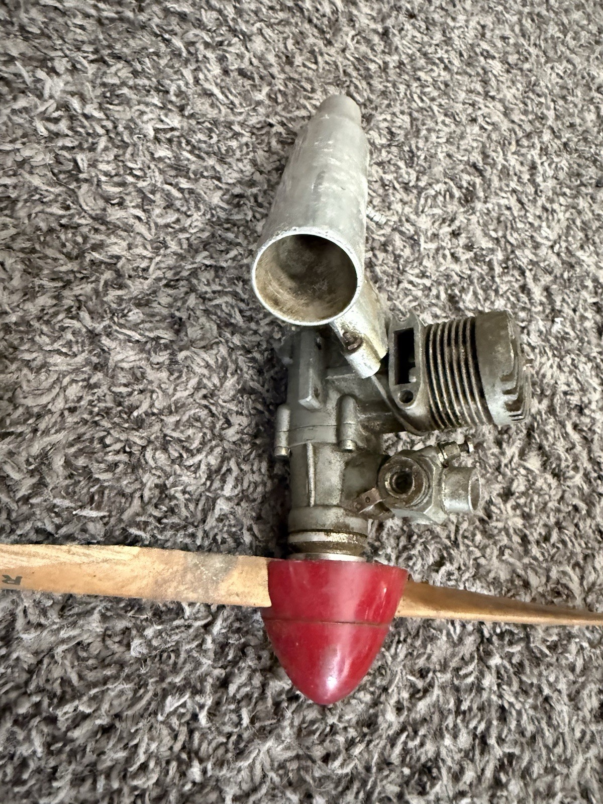 Vint Model Airplane Engine w/ Wood Prop Top Flite 7145 Muffler Untested Royal 45