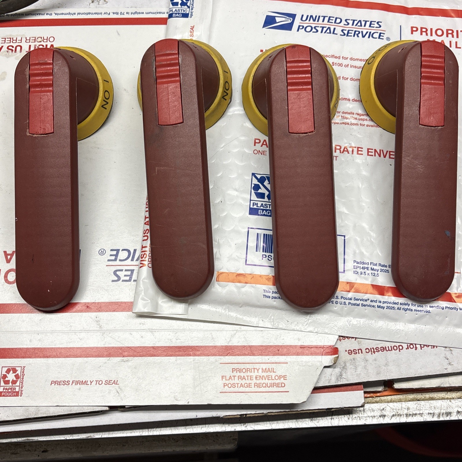 4 Pack Rotary Disconnect On/Off Handles Electrical Red/Yellow + LOTO Slot Hasp