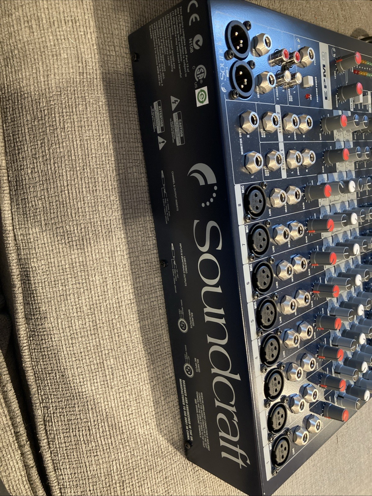Soundcraft EPM8 8-Channel Multi-Format Mixer