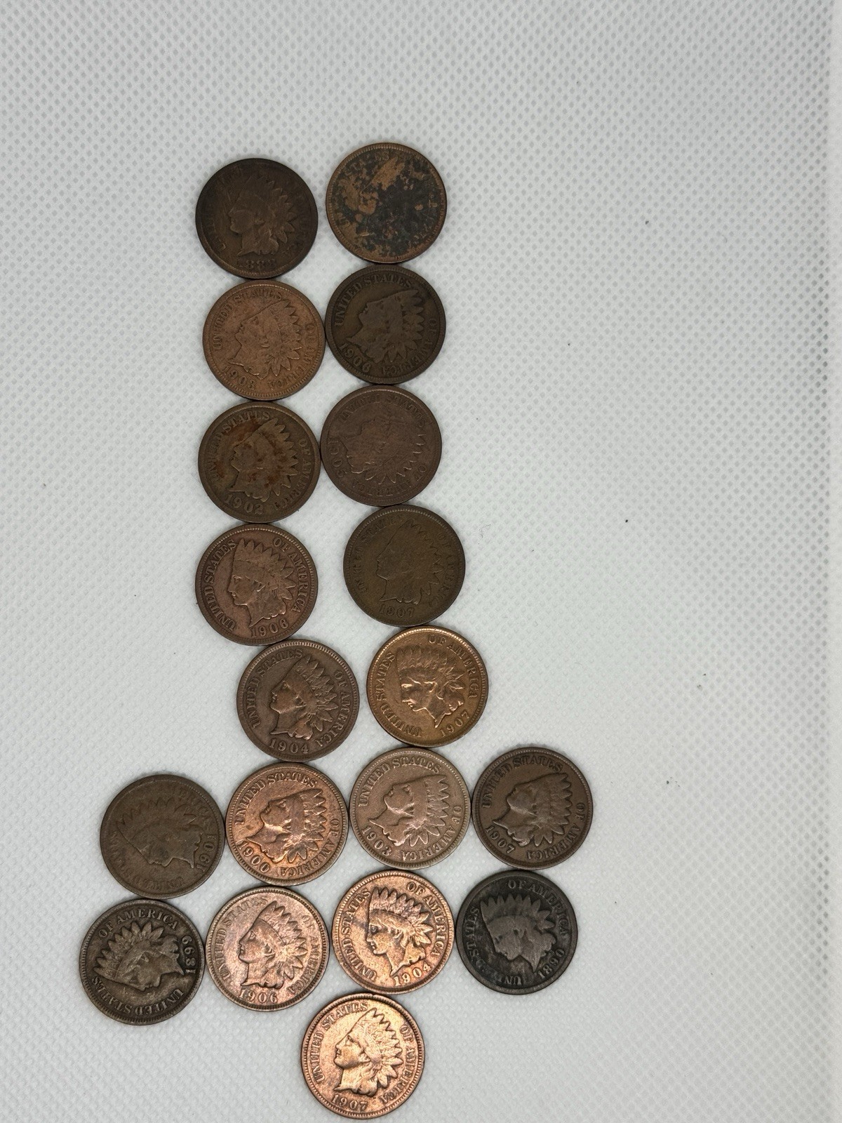 18 Indian Head Pennies Cents 1888-1908 Vintage US Coin Collection Estate Lot