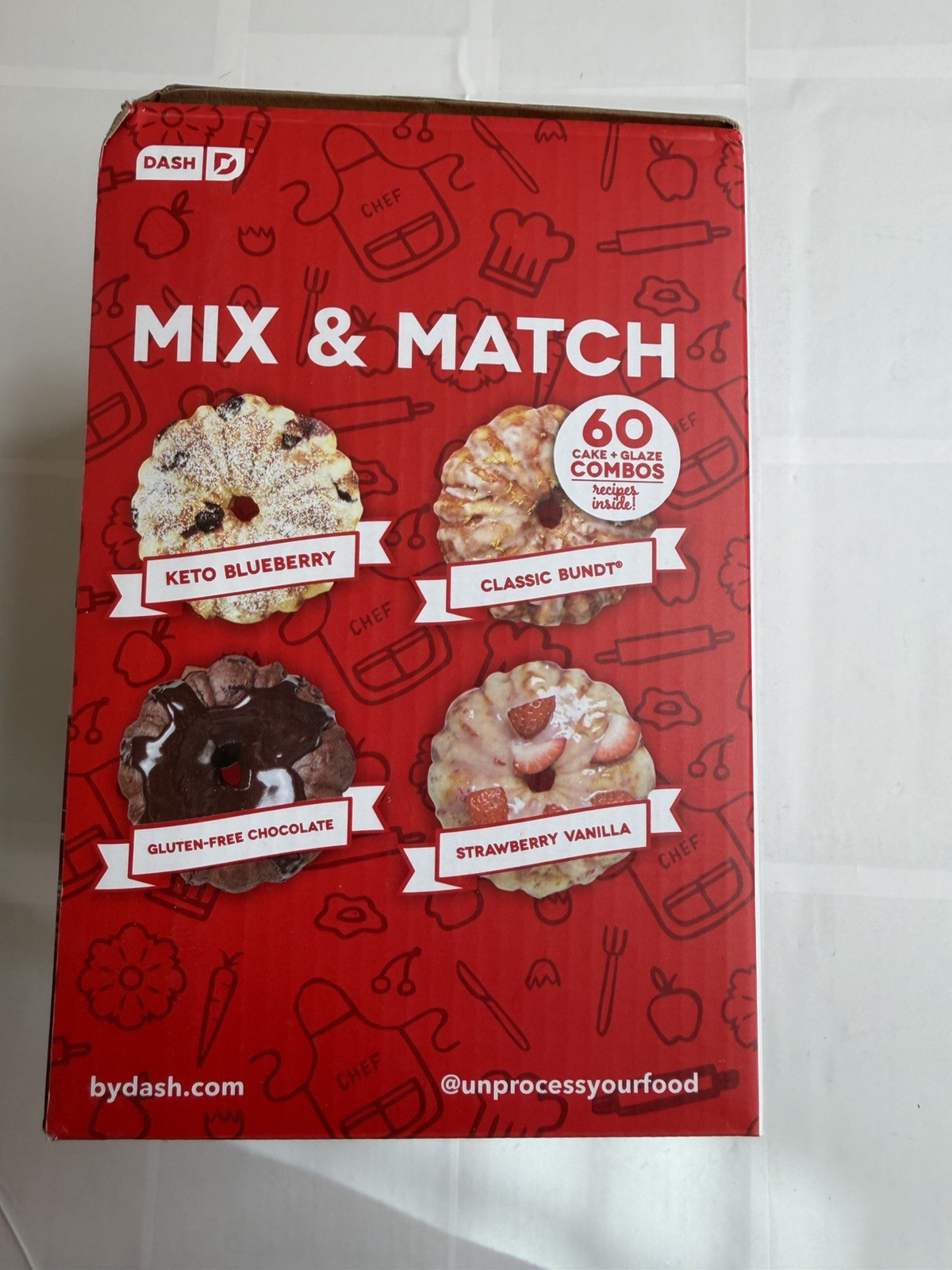 Dash Mini Bundt Cake Maker