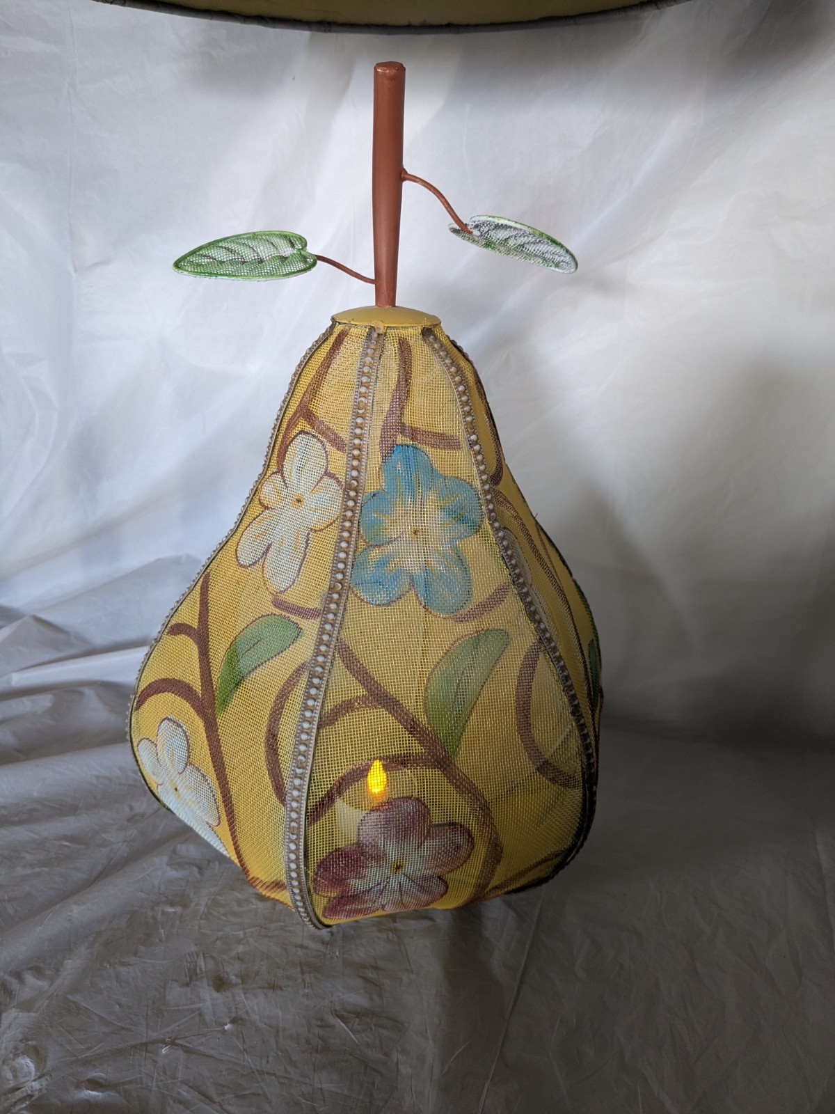 Metal Floral Outdoor Outside Porch Patio Deck Light Pear Table Centerpiece Vntg