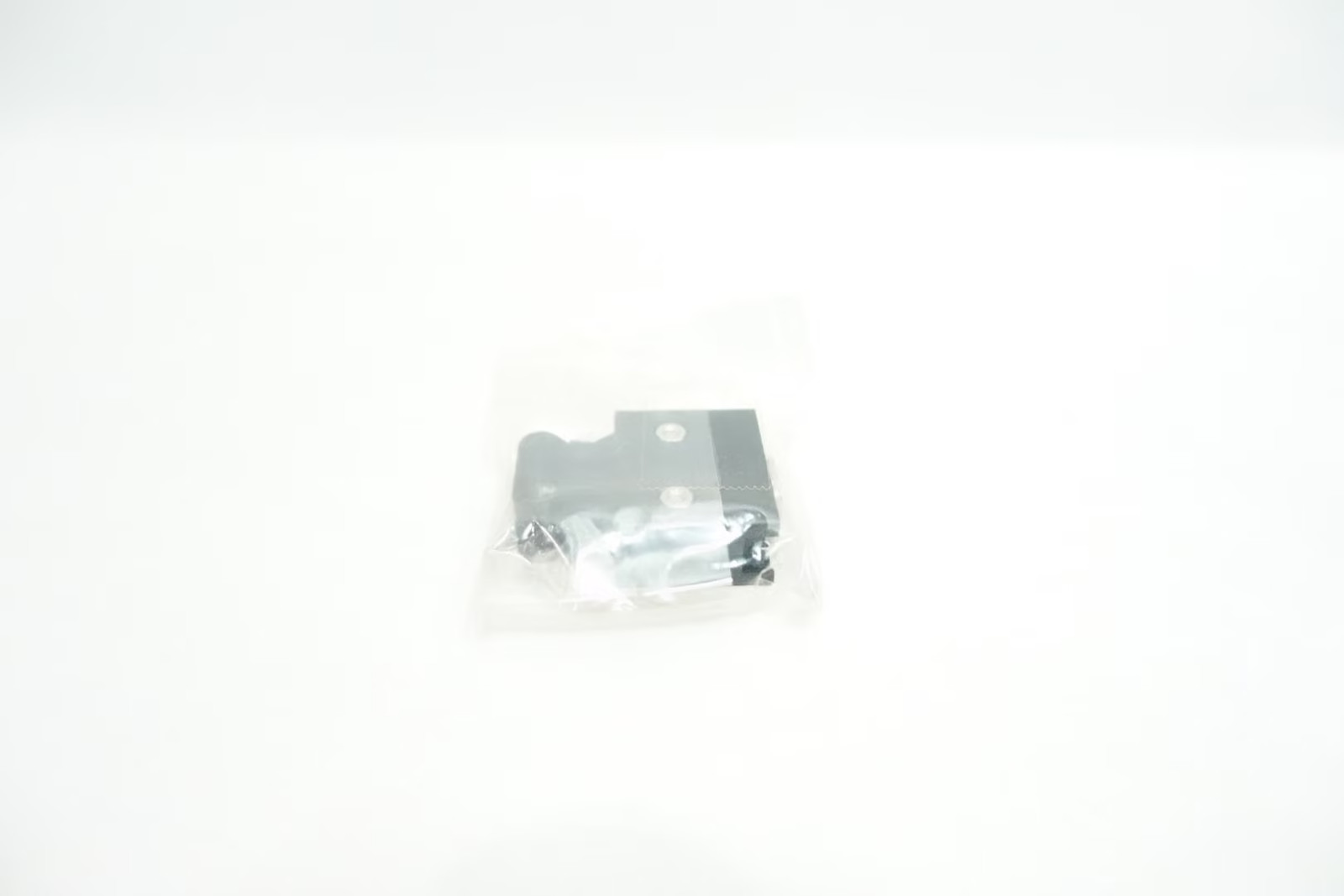 Mitsubishi MR-HP4CN1 Converter Unit Connector
