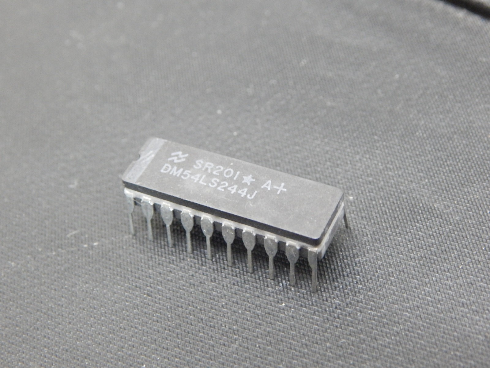 NATIONAL DM54LS244J Dual 4 bit Buffer/Driver 20 PIN CDIP IC - USA FAST SHIPPING