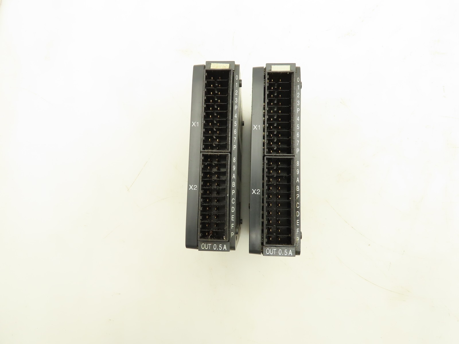 Okuma DN-OC-16PC A911-3053 PLC Output Module Lot of 2