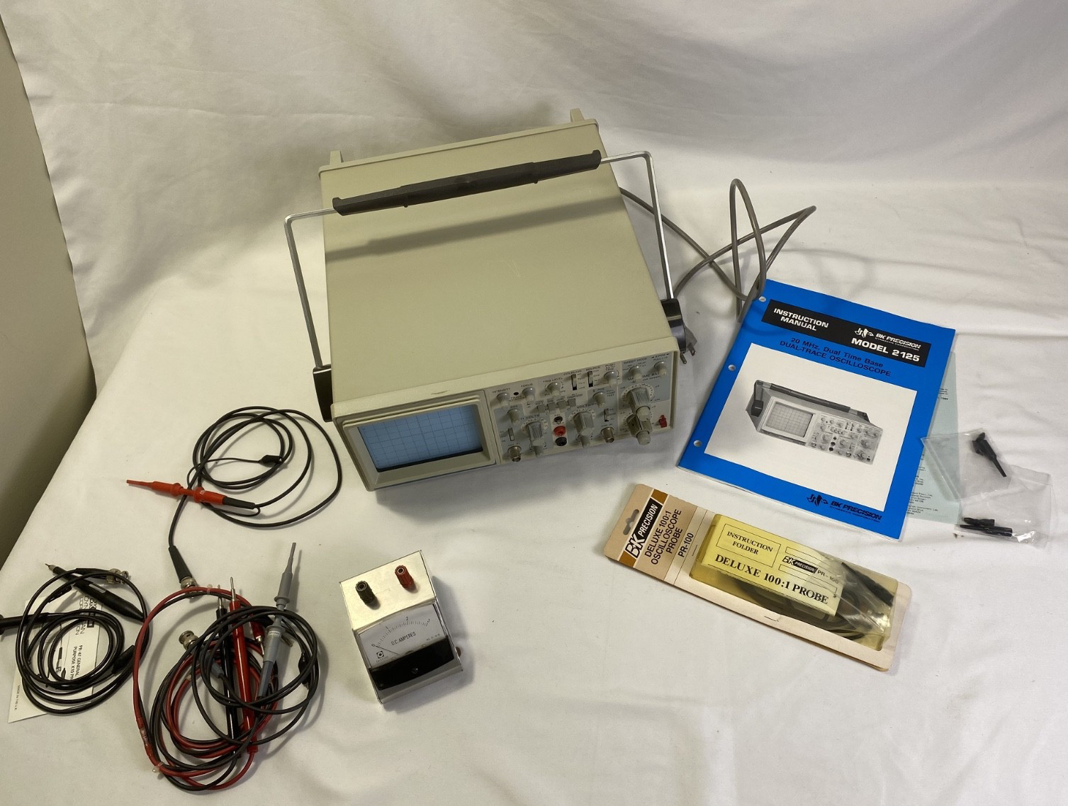 Vintage BK Precision Model 2125 20Mhz OSCILLOSCOPE (EXT TRIG) 200V MAX