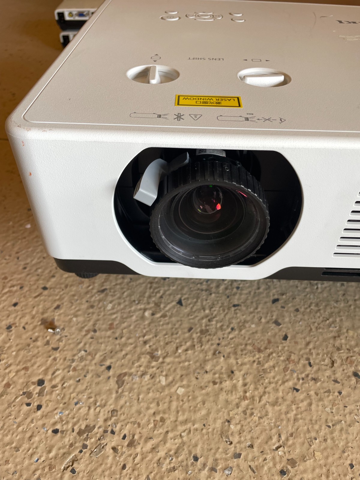 Eiki LCD projector EK–700 LU
