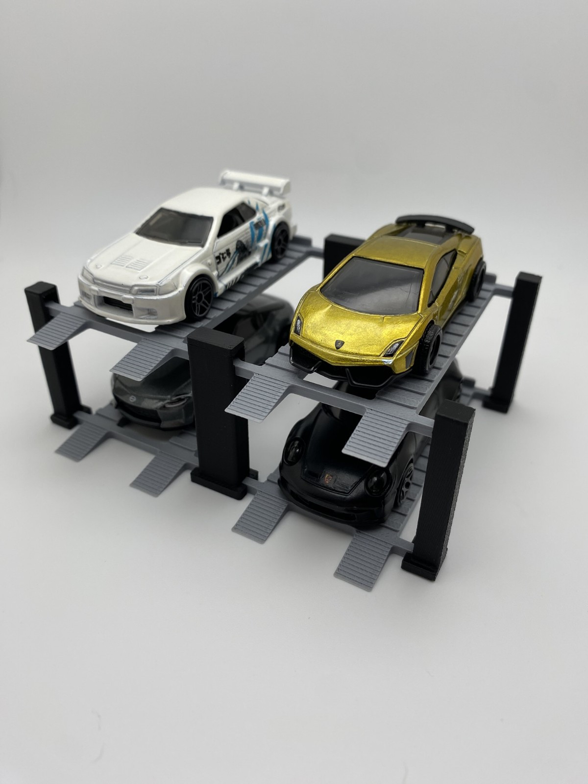 1:64 Scale 2x2 4 Post Lift Display for Diecast Cars Garage Diorama Set of 2