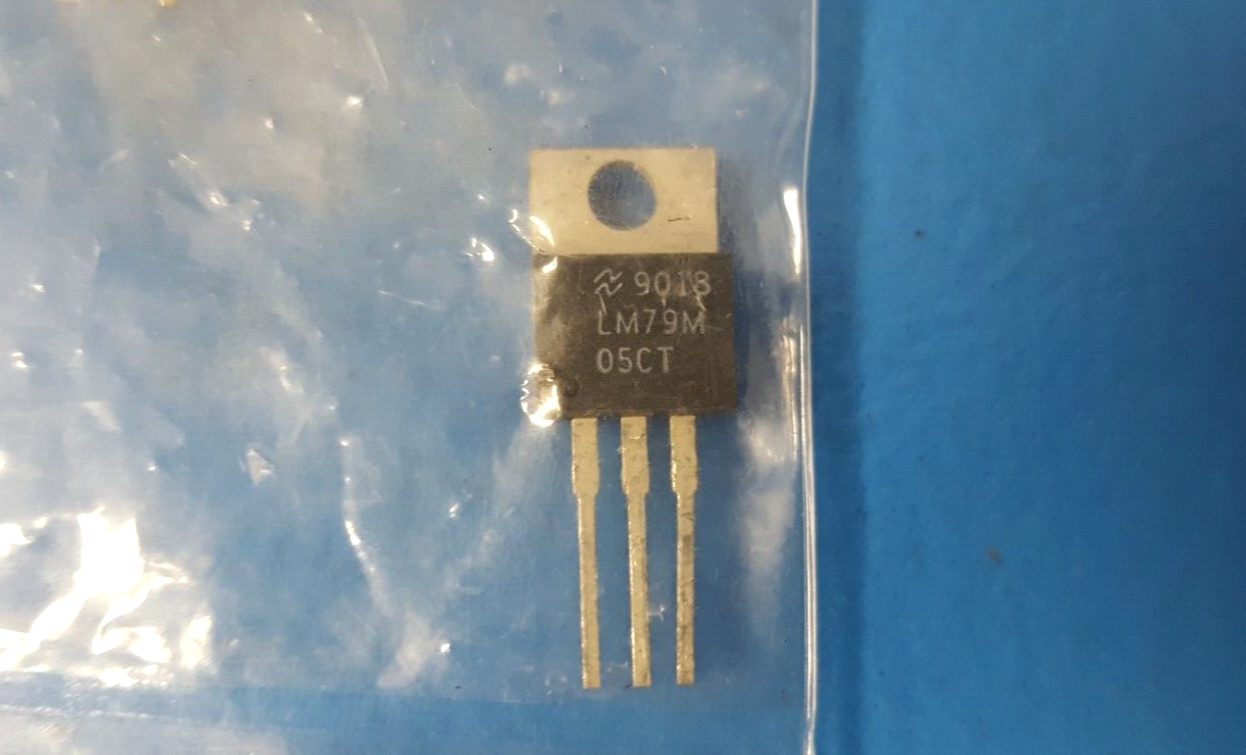 (10 PCS) LINEAR VOLTAGE REGULATOR, LM79M05CT, NSC