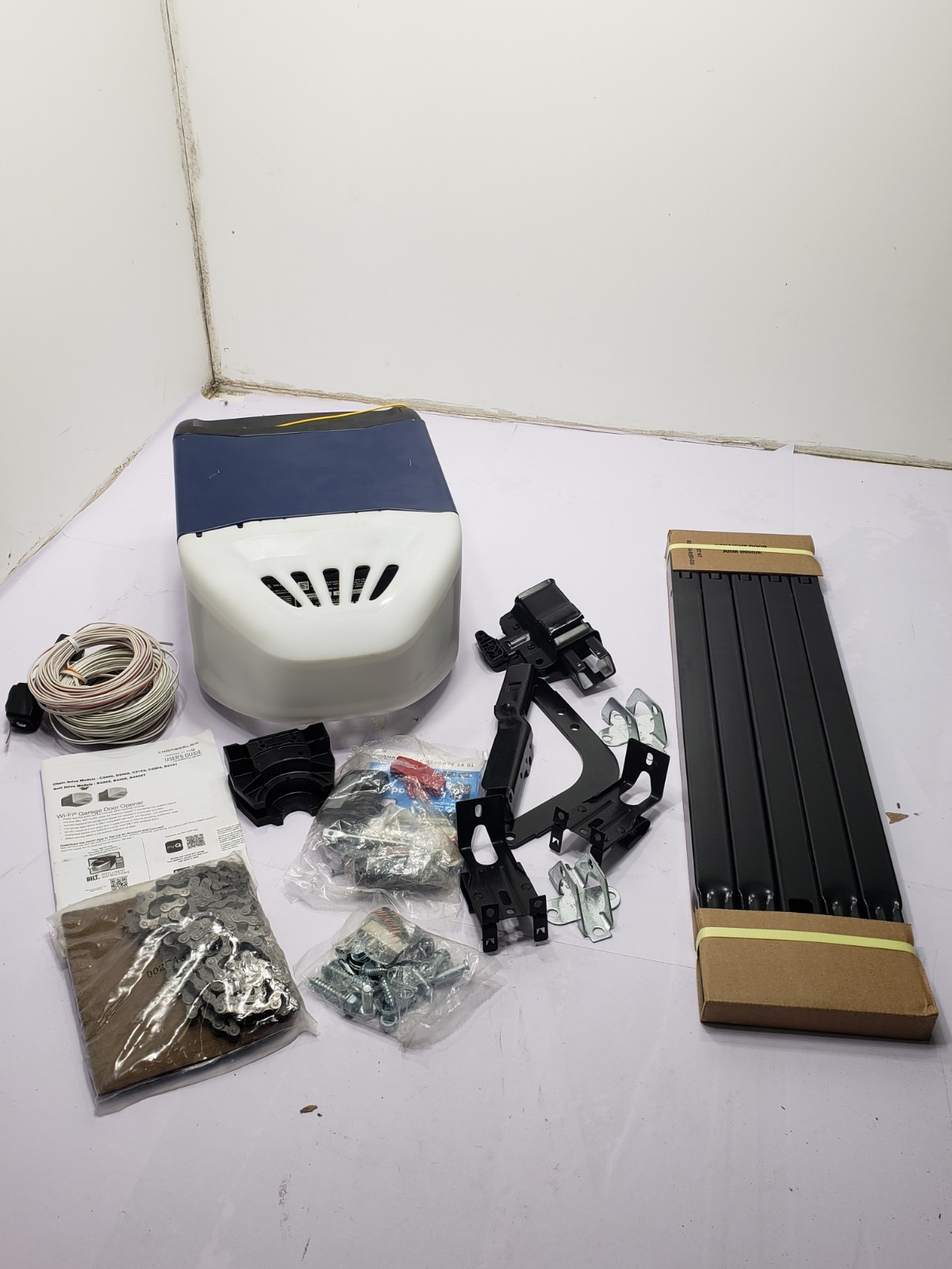 Chamberlain C2202 MYQ Smart Garage Door Opener, Chain Drive 1/2 MEHP Motor Wi-Fi