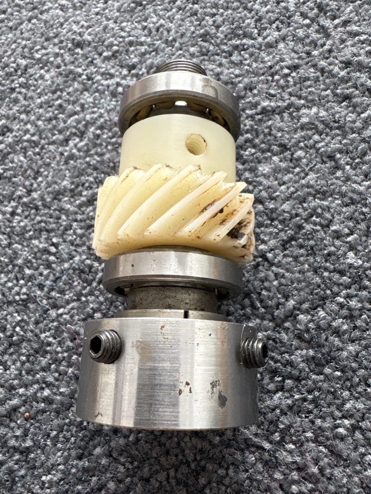 Vintage Film Projector Drive Gear Shaft Assembly – Helical Nylon Gear w Bearings