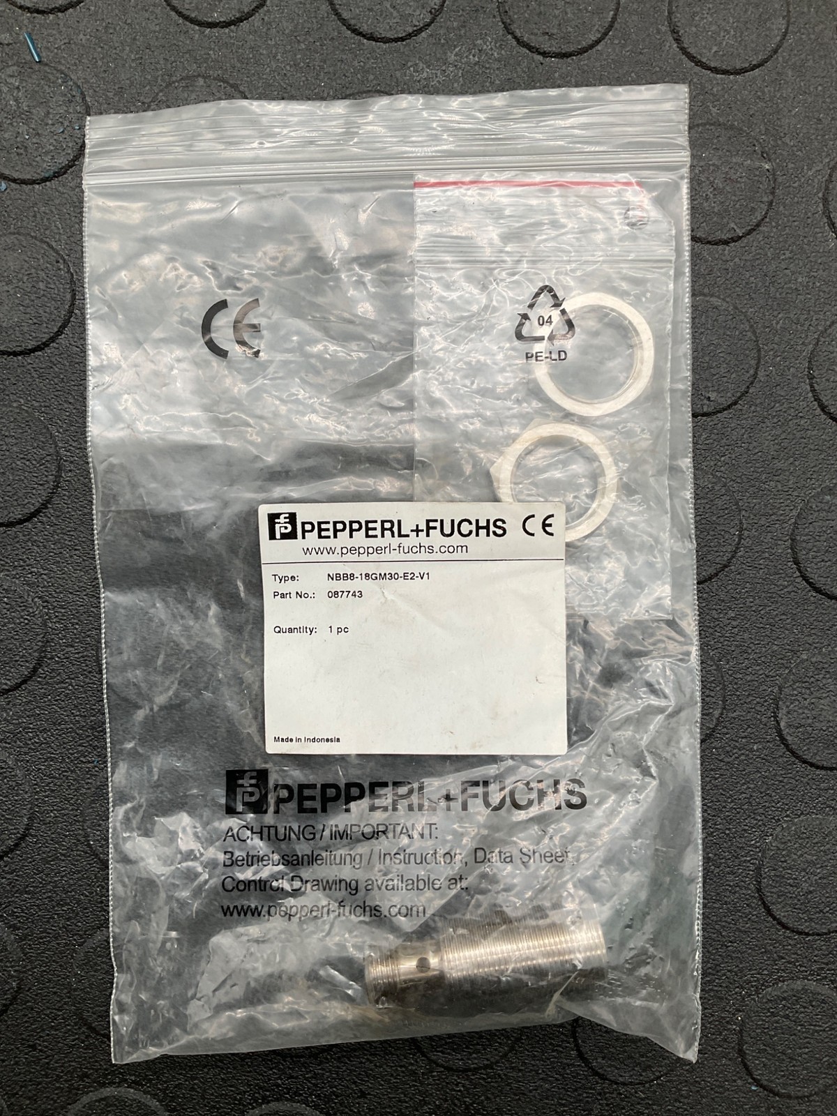 PEPPERL+FUCHS NBB8‑18GM30‑E2‑V1 8mm Inductive Proximity Sensor NEW
