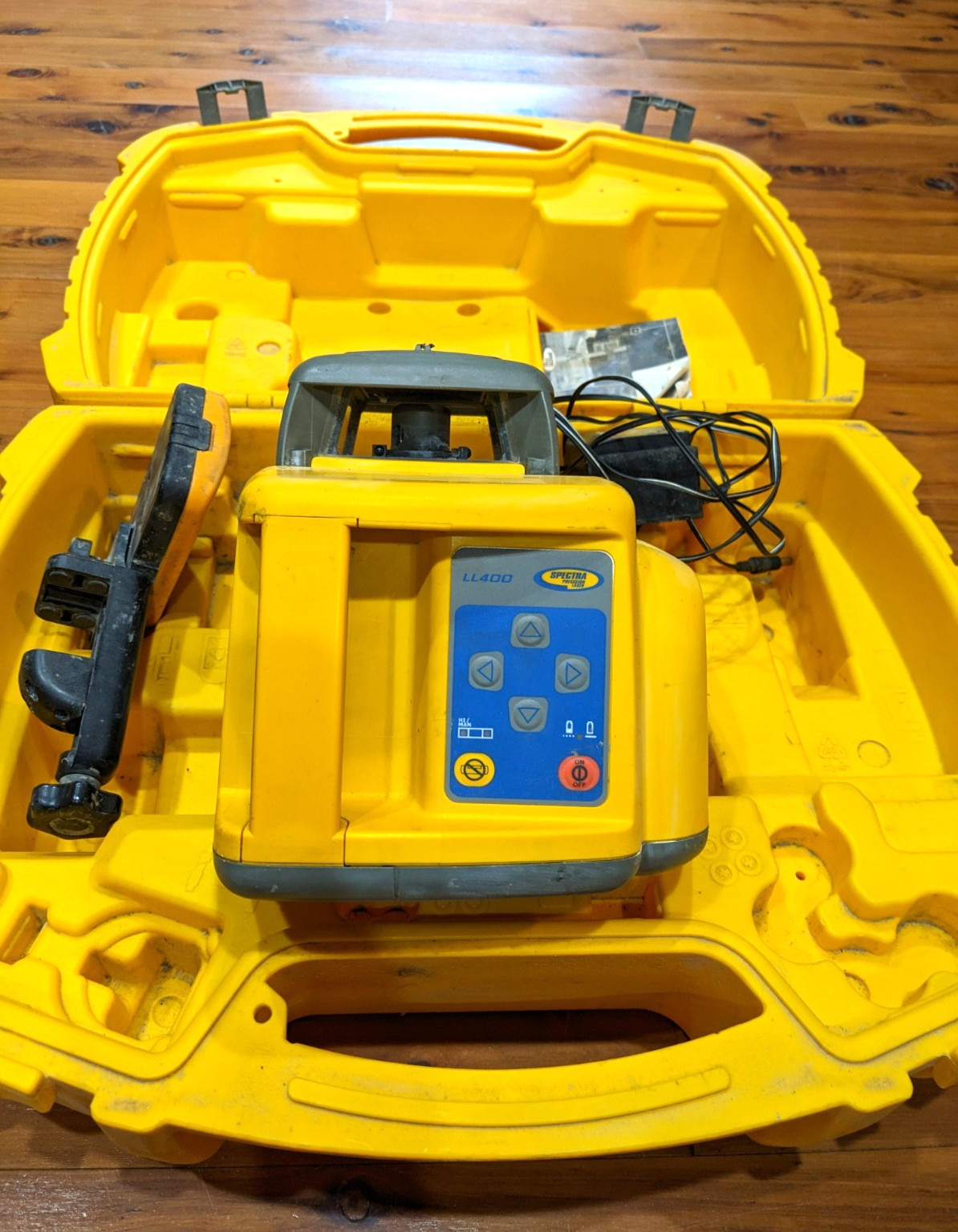 Spectra Precision Laser LL400 Used