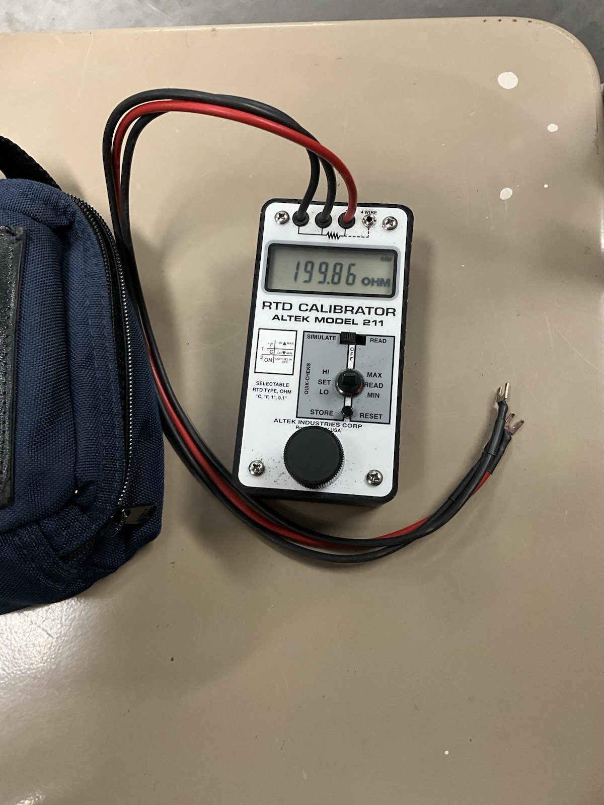 ALTEK RTD CALIBRATOR MODEL 211 WITH CASE POWERS ON