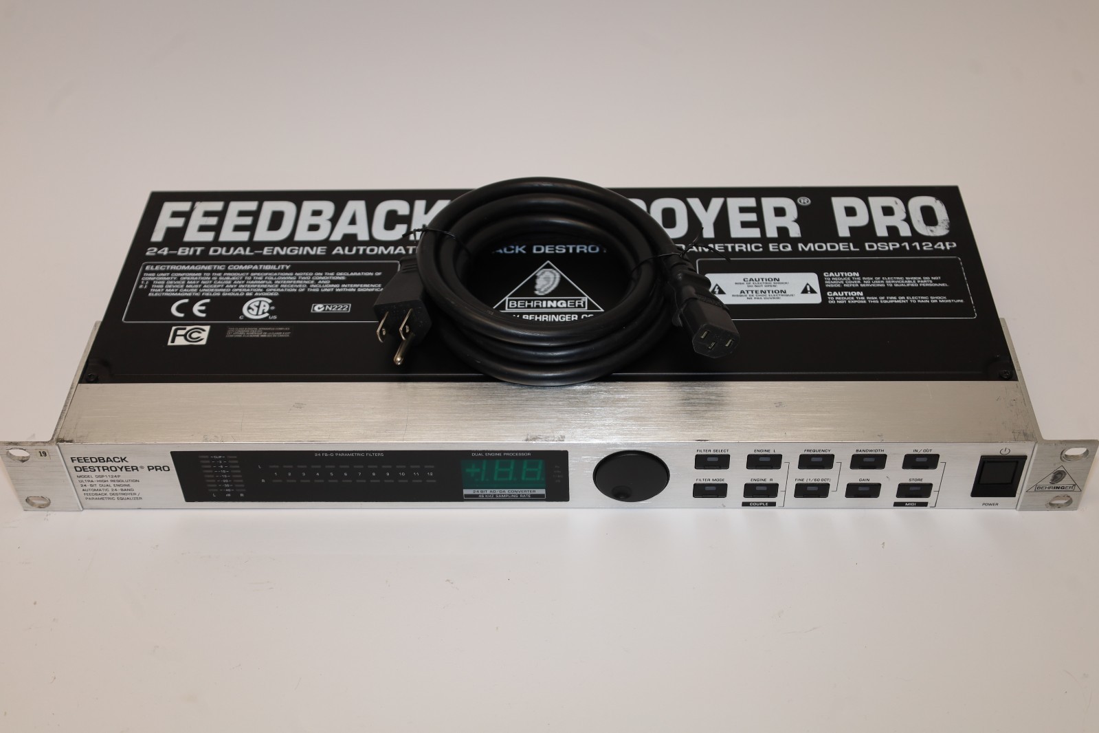 Behringer Feedback Destroyer Pro 24 Bit Dual-Engine/Parametric EQ Model DSP1124P