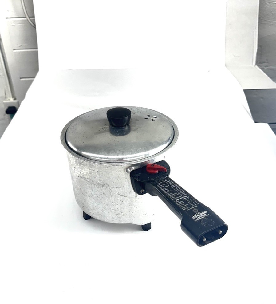 Vintage Sunbeam SP-3 Controlled Heat  Deep Fryer / Saucepan w/ Lid Tested 50s