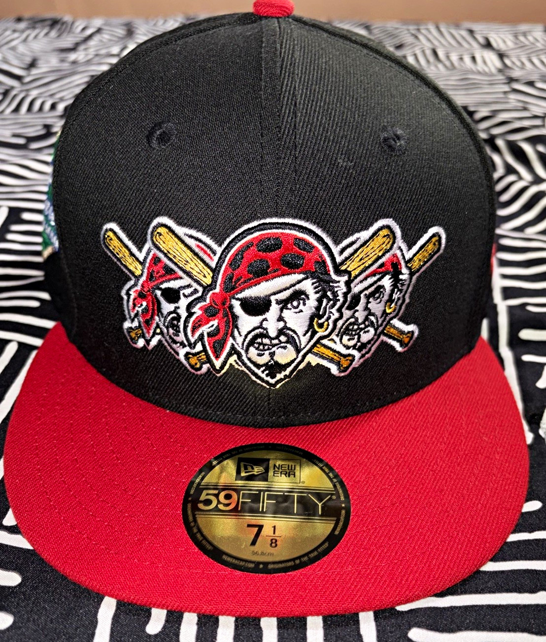 John Geiger Misplaced Series Pittsburgh Pirates Signed by John Geiger Size 7 1/8
