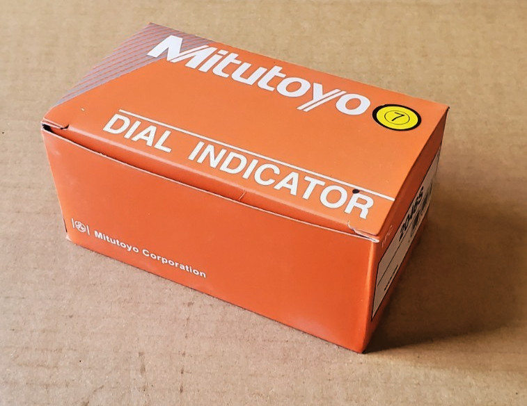 New Mitutoyo 2046S Metric Dial Indicator