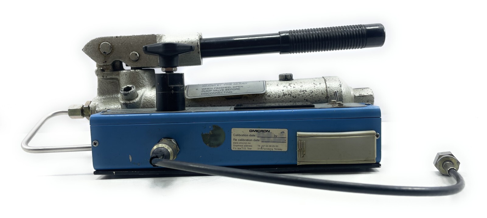 Omicron OTE-P202 Pressure Calibrator Pump