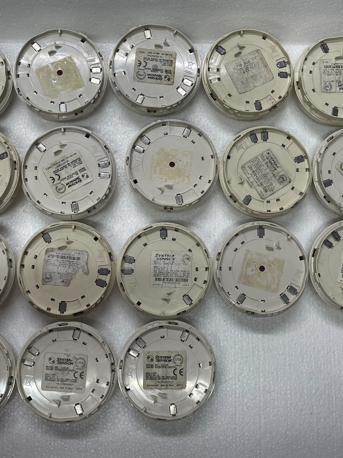 25pcs of System Sensor Model 2351E Smoke Detector With System Sensor Base B401