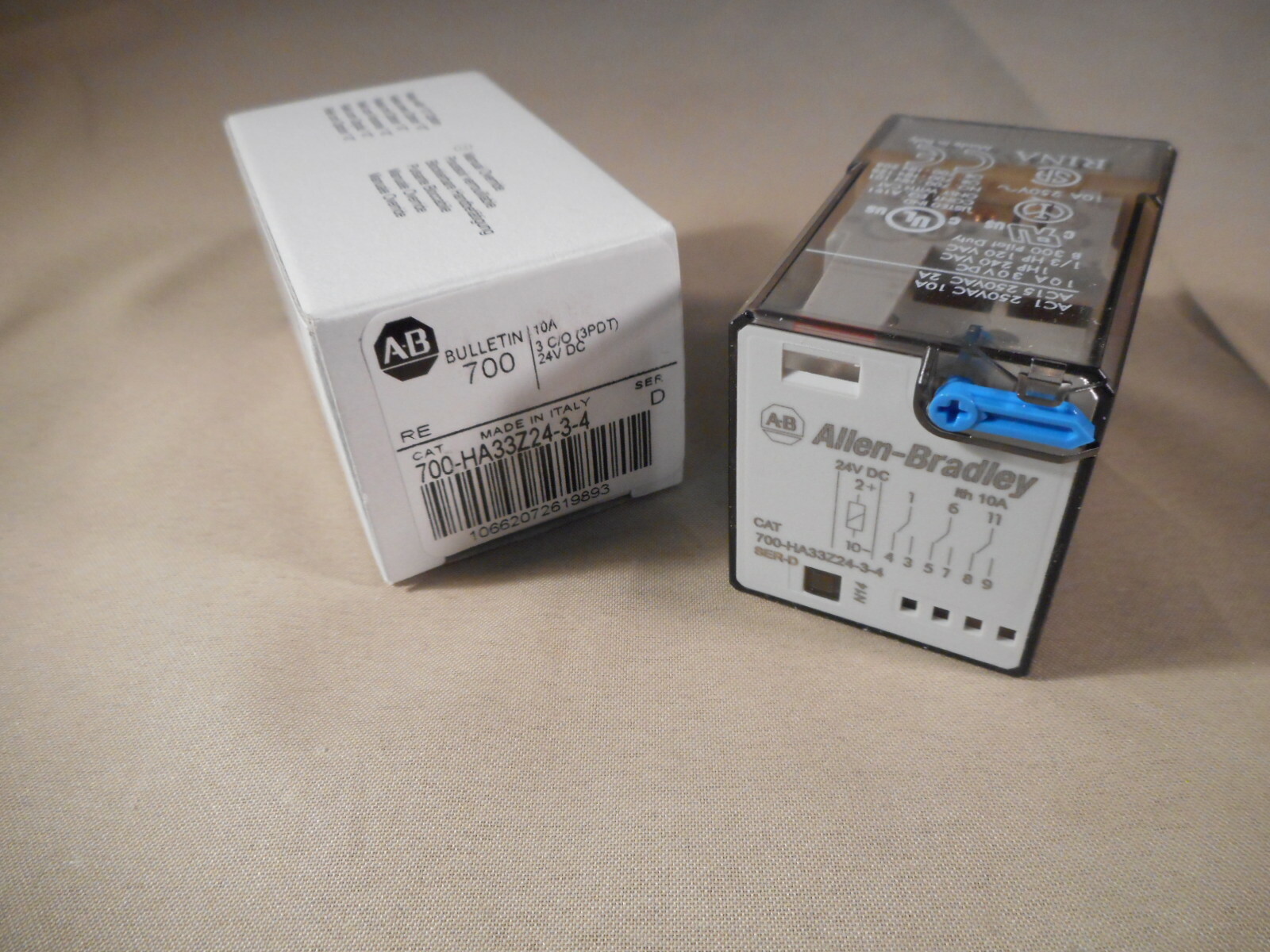Allen Bradley 700-HA33ZZ24-3-4 relay (NIB)