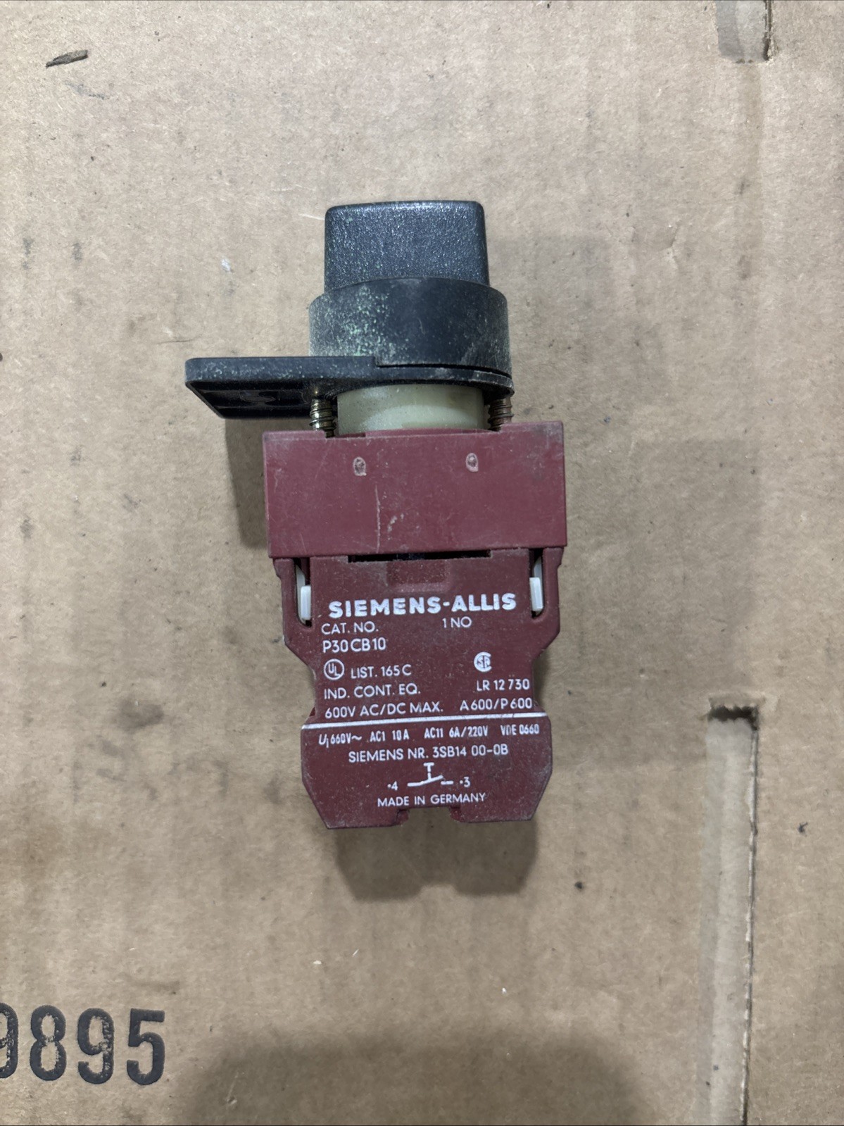 P30CB10 Siemens Black Selector Switch 3 Position