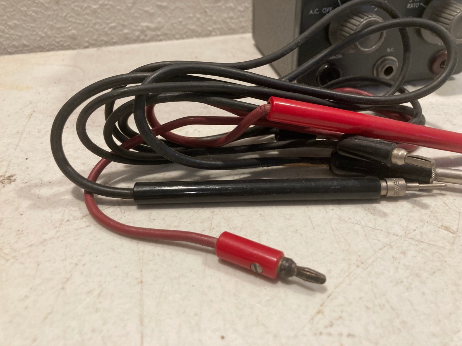 Heathkit Vacuum Tube Voltmeter - Model V-7A